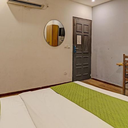 Hotel Admire Inn "Near Atal Chowk, Sector 15, Vasundhara" 가지아바드 외부 사진