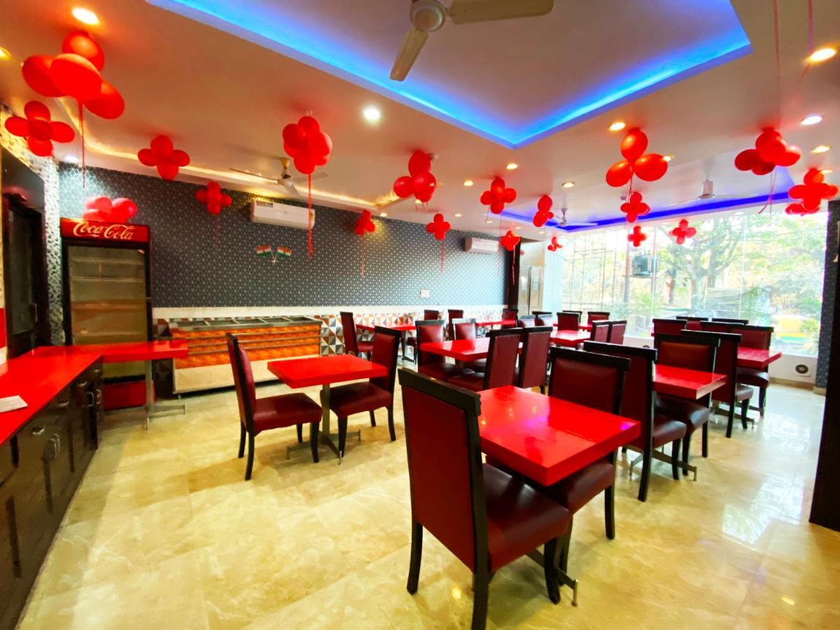 Hotel Admire Inn "Near Atal Chowk, Sector 15, Vasundhara" 가지아바드 외부 사진