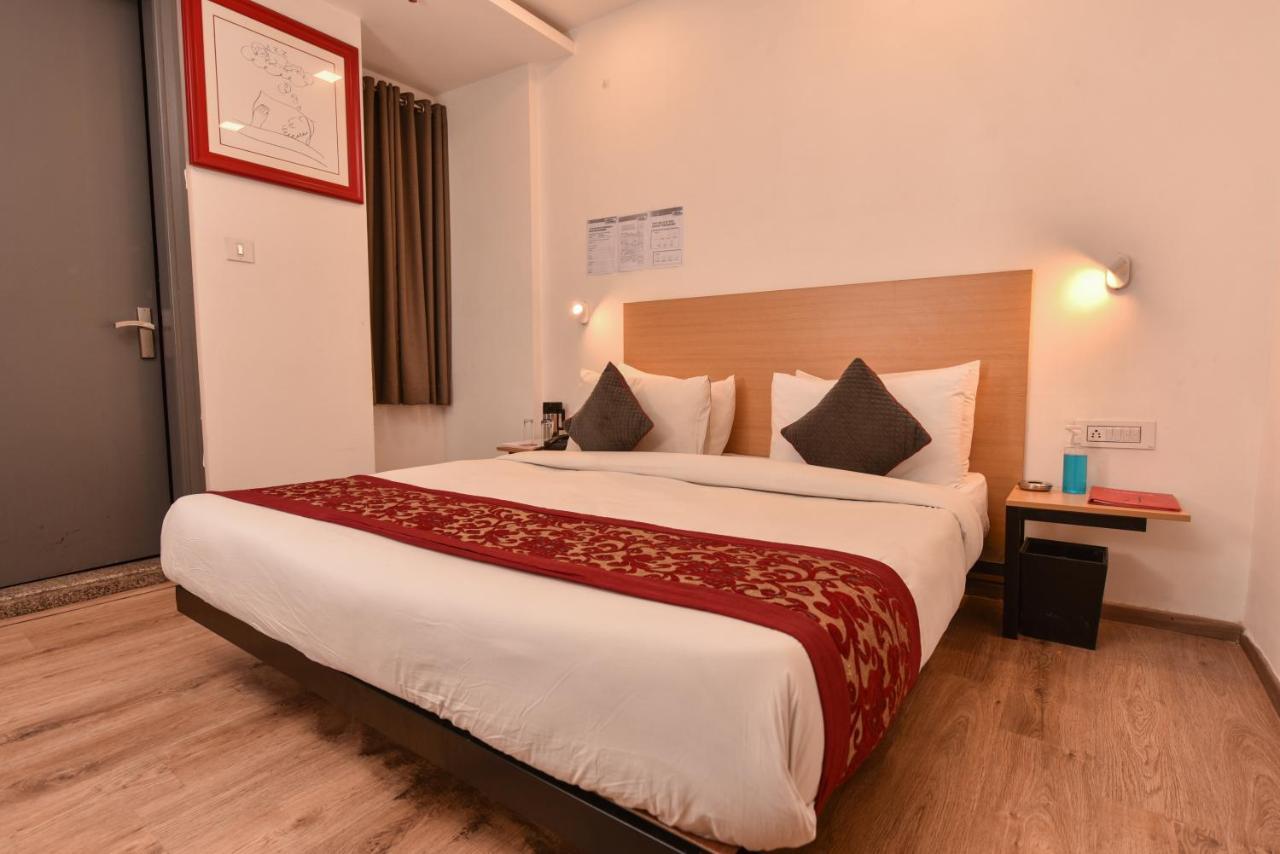 Hotel Admire Inn "Near Atal Chowk, Sector 15, Vasundhara" 가지아바드 외부 사진