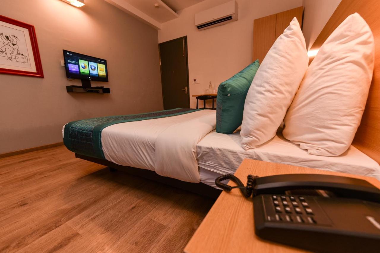 Hotel Admire Inn "Near Atal Chowk, Sector 15, Vasundhara" 가지아바드 외부 사진