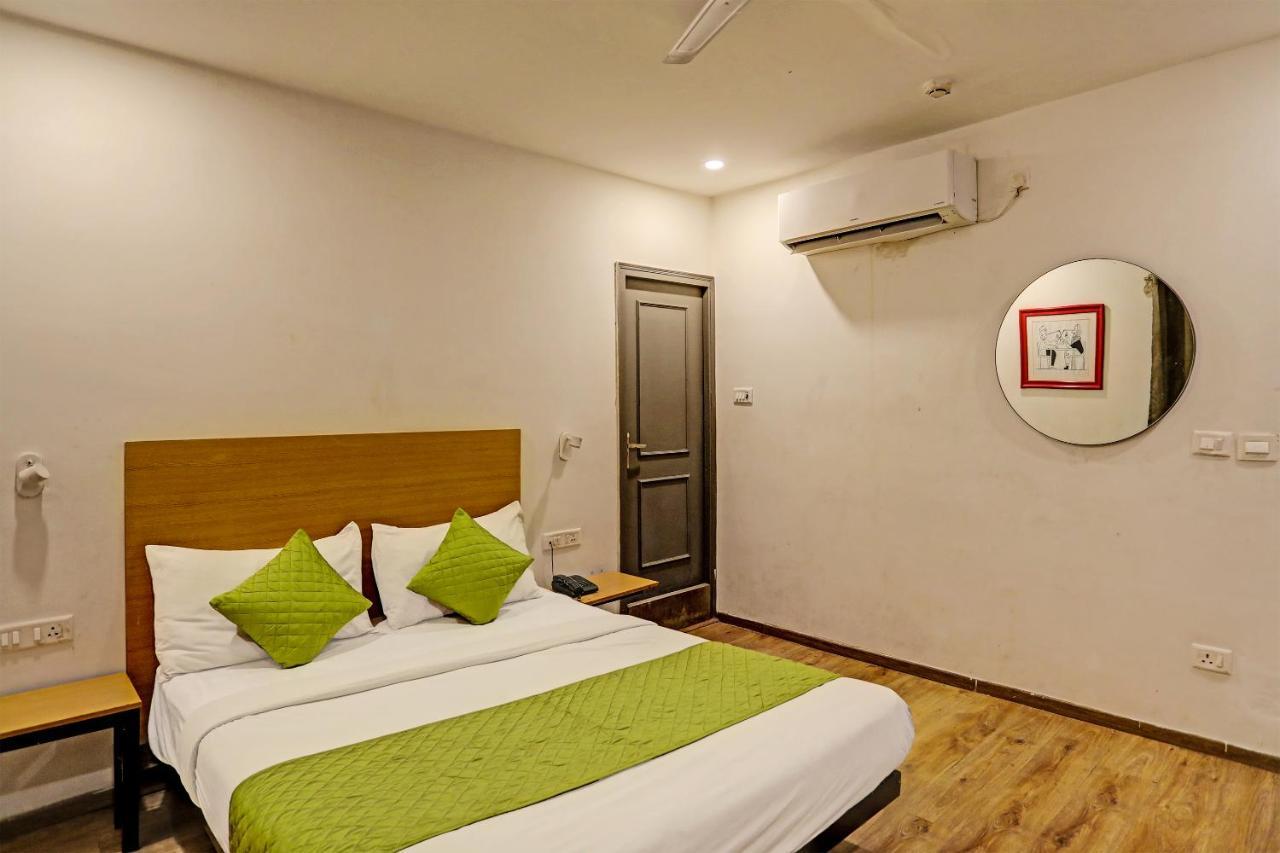 Hotel Admire Inn "Near Atal Chowk, Sector 15, Vasundhara" 가지아바드 외부 사진
