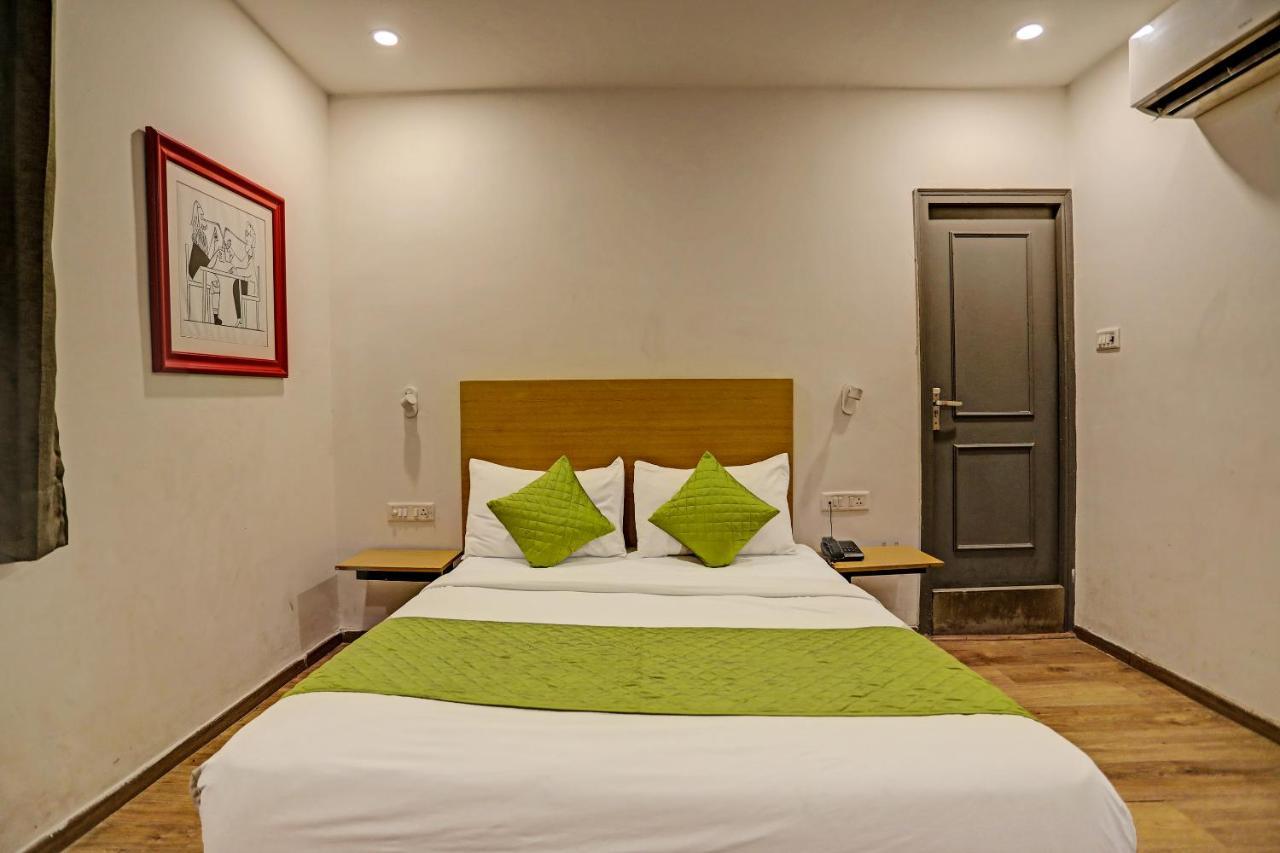 Hotel Admire Inn "Near Atal Chowk, Sector 15, Vasundhara" 가지아바드 외부 사진