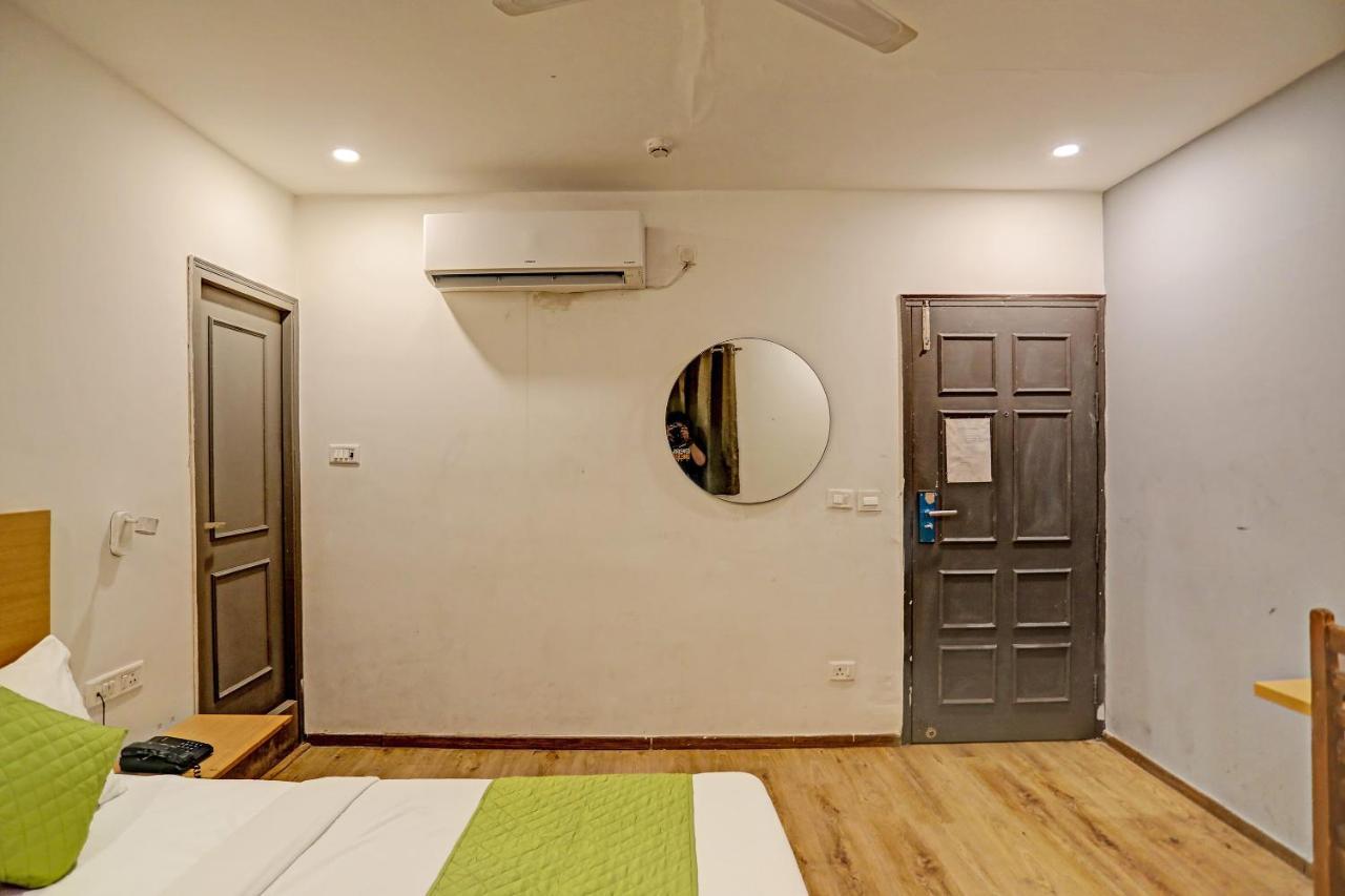Hotel Admire Inn "Near Atal Chowk, Sector 15, Vasundhara" 가지아바드 외부 사진