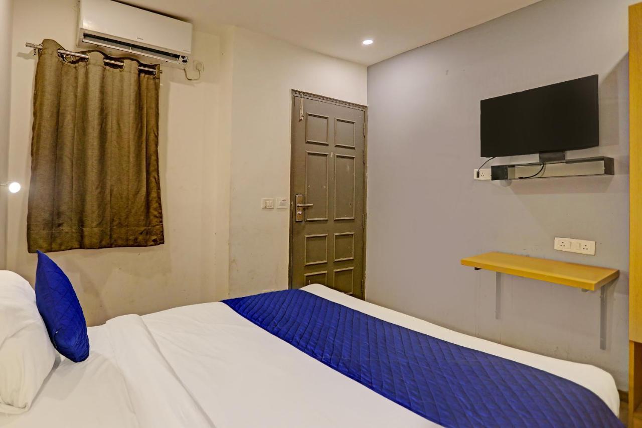 Hotel Admire Inn "Near Atal Chowk, Sector 15, Vasundhara" 가지아바드 외부 사진