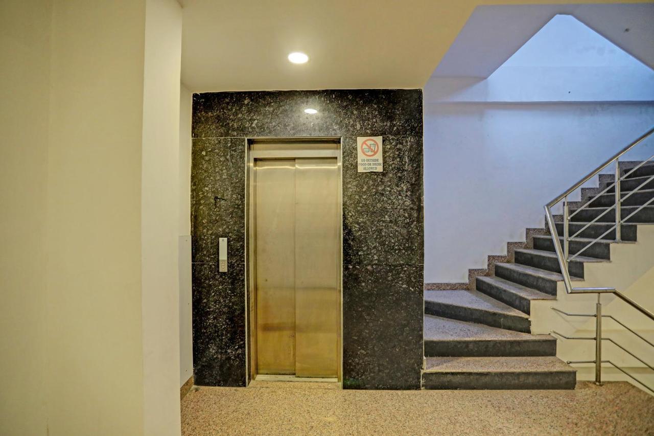 Hotel Admire Inn "Near Atal Chowk, Sector 15, Vasundhara" 가지아바드 외부 사진